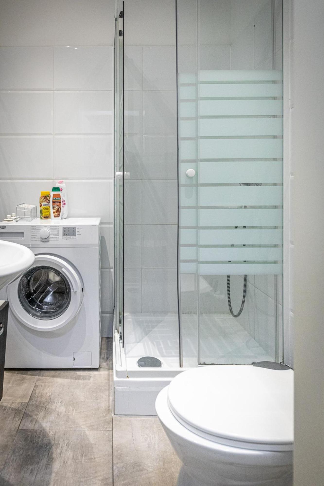 Central & Affordable By Jr City Apartments Wien Rum bild